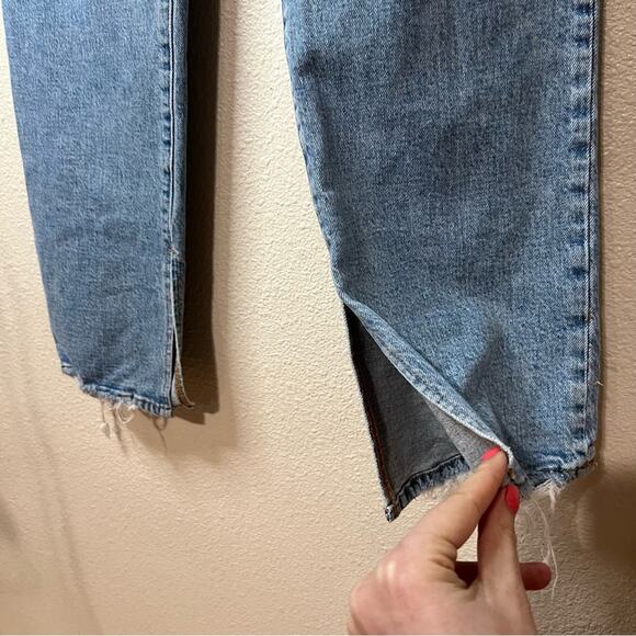 Good American Good Boy high rise straight leg slit hem jeans 4/27 - Picture 4 of 9